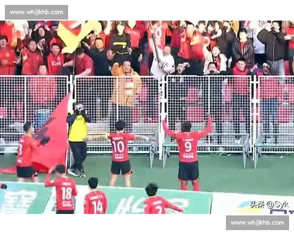 大连英博贺辽宁铁人冲超夺冠，辽足双雄启新篇